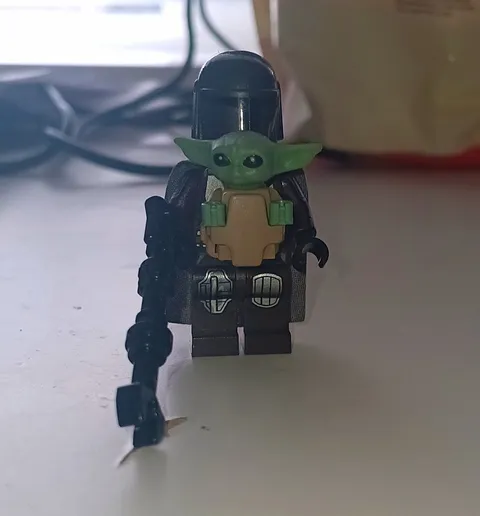 LEGO Star Wars The Mandalorian & Grogu Minifigures with Blaster And Accessories