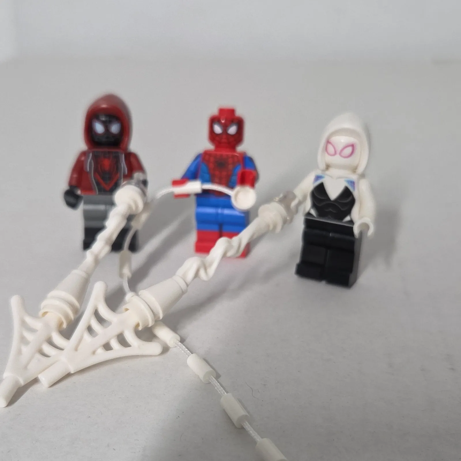 LEGO 76178 Spider-Man Minifigures Lot of 3 Spider-Man Ghostspider  Miles Morales