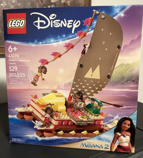 LEGO Disney 43270 Moana's Adventure Canoe Set w/ Moana Pua 529 Pieces