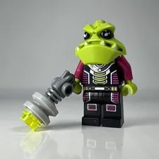 LEGO Galaxy Squad Alien Trooper Minifigure Lime Green Magenta Space Soldier
