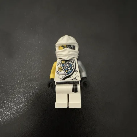 LEGO Ninjago Tournament of Elements Zane Battle Damage