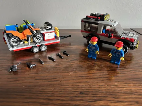LEGO CITY: Dirt Bike Transporter (4433)