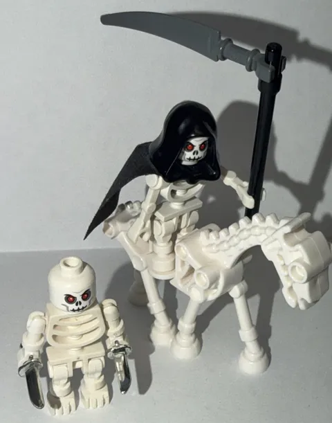Lego Fantasy Castle Minifigure - Skeleton Reaper Warrior & Horse (cas378) 7079