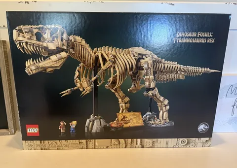 LEGO Jurassic Park: Dinosaur Fossils - Tyrannosaurus Rex (76968)  - New, Sealed