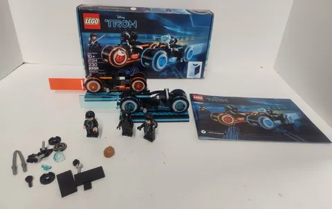 LEGO Ideas Disney TRON: Legacy 21314 Lightcycles  Age 10+ READ DESCRIPTION