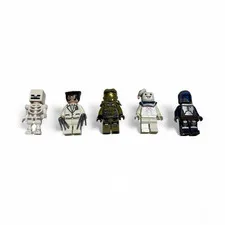 LEGO Minifigure Lot of 5: Skeleton, White Suit, Gold Armor, White, Blue/Gray