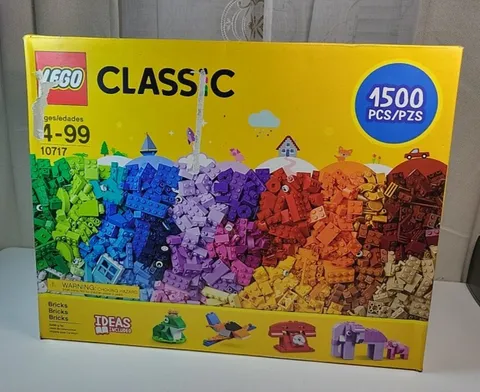 LEGO Bricks 10717 Classic 1500 Piece Boxed Set Ideas Included New Box Damage