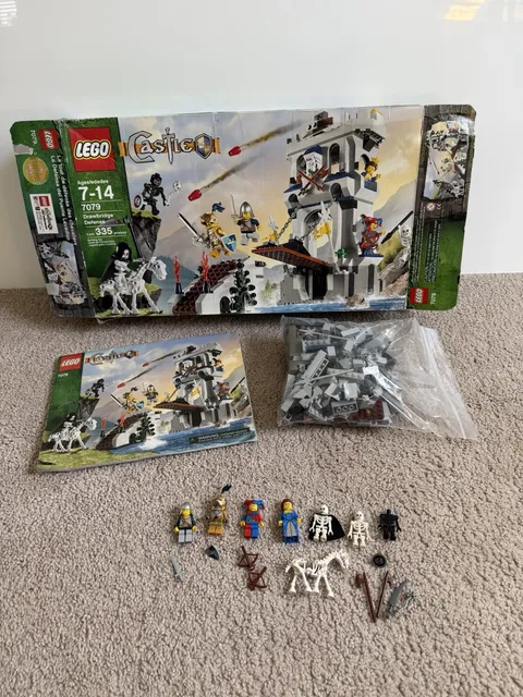 LEGO Castle Drawbridge Defense 7079 Incomplete W BOX Manual Gold Knight Cas415