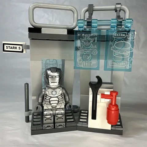 LEGO Iron Man sh667 Minfigure Mark 2 Armor Marvel 76167 with Partial Build