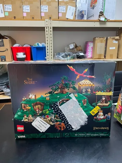 LEGO Icons LOTR The Shire 10354 2017pcs DAMAGED BOX