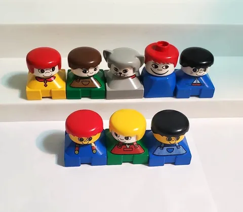 Duplo Lego Vintage Chunky Square Base People Lot of 8 Figures