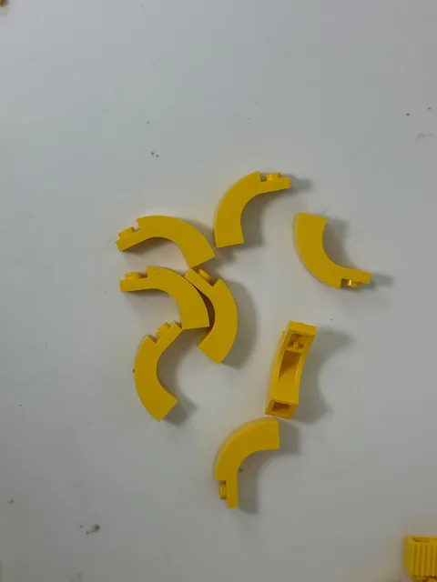 Lego Lot of Arch 1 x 3 x 2 Curved Top Yellow 6005 7 pieces