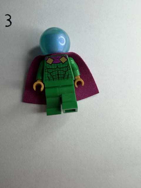 LEGO Mysterio Minifigure with Cape From Set 76174 sh681 Marvel New