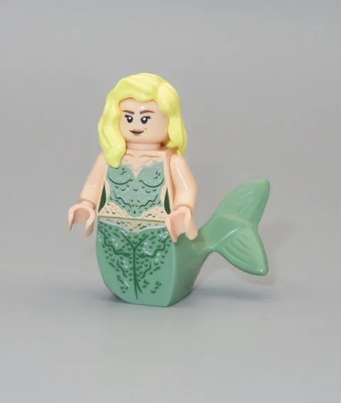 LEGO Mermaid blond minifigure Pirates of the Caribbean 4194 Whitecap Bay