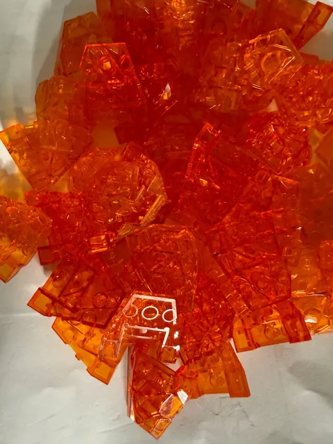 LEGO -NEW-#64867-TRANS ORANGE- WEDGE  4 x 4 FRACTURED POLYGON TOP- 5 PIECES