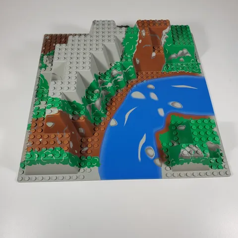 LEGO Raised Baseplate 6024px5 32 x 32 Mountain Canyon River Bend Vintage