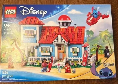 Sealed LEGO Disney: Lilo and Stitch Beach House (43268)