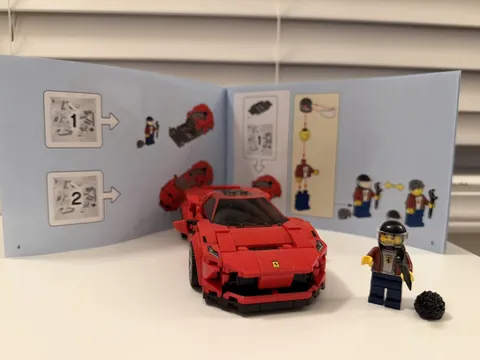 LEGO Speed Champions Set 76895 Ferrari F8 Tributo Complete w Minifigure + Manual