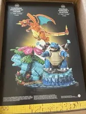 LEGO Pokemon Venusaur Charizard Blastoise Set 72153 638pcs 18+ Stand