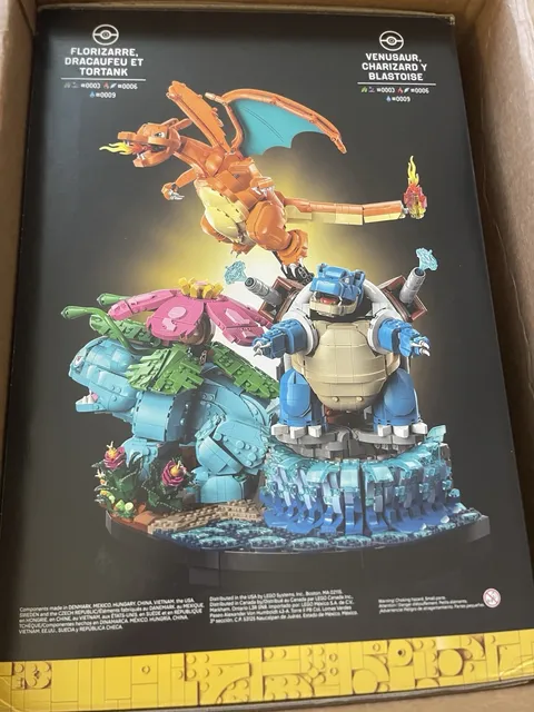 LEGO Pokemon Venusaur Charizard Blastoise Set 72153 638pcs 18+ Stand