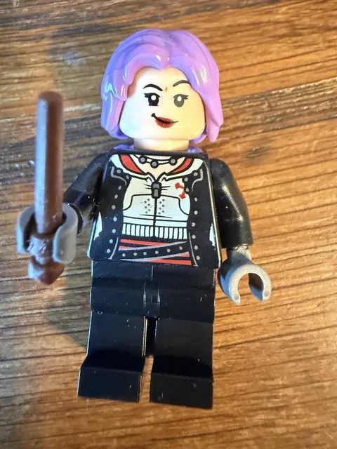 LEGO HARRY POTTER NYMPHADORA TONKS MINIFIGURE WITH FREE SHIPPING
