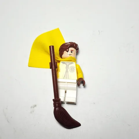 Lego Cedric Diggory 76416 Yellow Hufflepuff Uniform With Broom Harry Potter