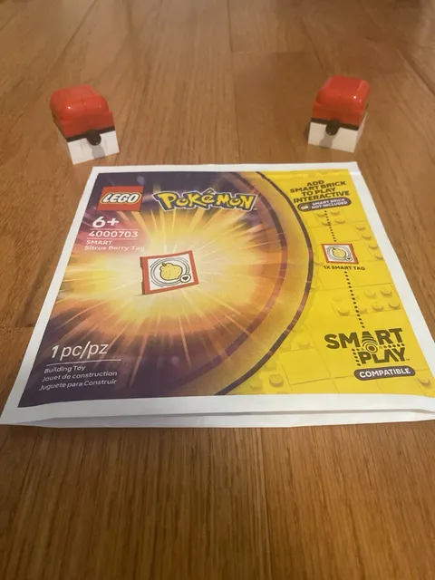 LEGO Pokemon (2x) Poke Ball Smart Tag Holder & (1x) 4000703 Sitrus Berry Tag