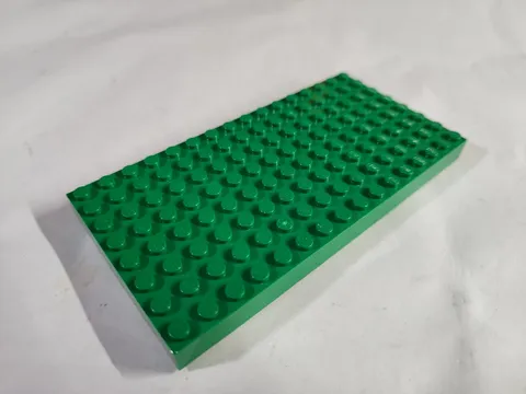 LEGO 8x16 Brick Green 4204 / 44041  - 8 x 16 Cleaned EUC