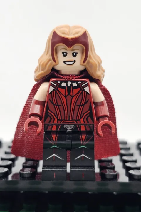 LEGO Marvel Studios Minifigure Genuine The Scarlet Witch colmar01 Series
