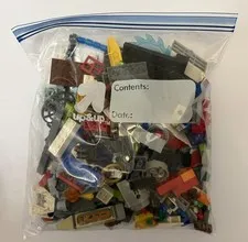 Lego Lot 1 Gallon Bag of Mixed Legos - L-4