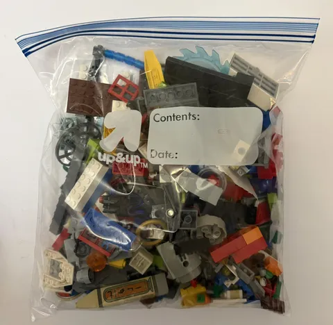 Lego Lot 1 Gallon Bag of Mixed Legos - L-4