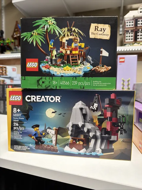 Lego GWP 40566 Ray The Castaway & 40597 Scary Pirate Island Sealed