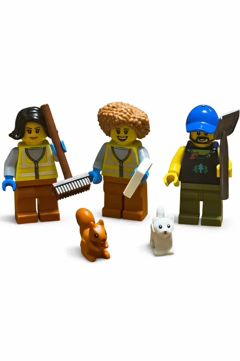 LEGO City 60386 Recycling Truck Minifigure Lot Workers Cat Squirrel Tools Set