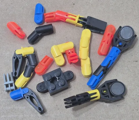 Vintage Lego Parts Pieces Lot Arm Finger Grab Jaw & Magnets Space Aqua Classic