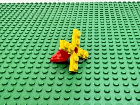 LEGO Yellow Propeller 4 Blade Center Hole w/Red Tail Rotor Holder 1608#3461 3481