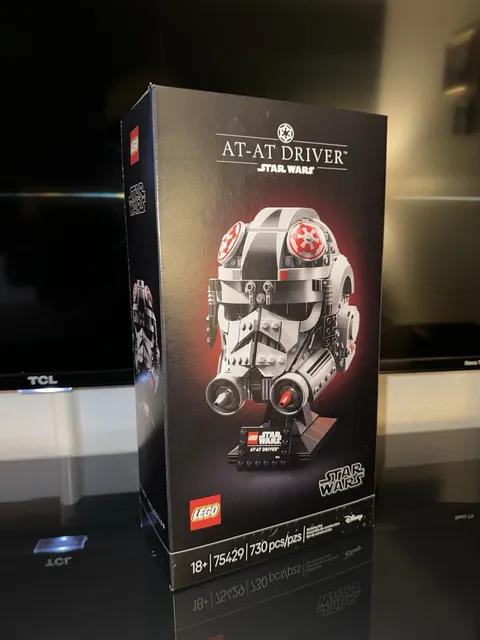 LEGO Star Wars: At-At Driver Helmet (75429)