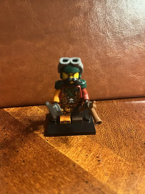 LEGO Ninjago Pirate Minifigure - Flintlocke w/ Epaulettes - Excellent Condition