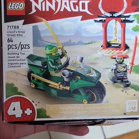 LEGO NINJAGO 71788 Lloyd's Ninja Street Bike 64 pcs Learn to Build 4+