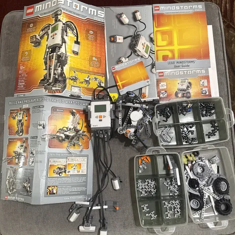 LEGO Mindstorms NXT 8527 Building Kit with Parts and Instructions Untested