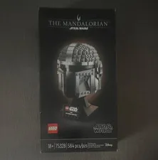 LEGO Star Wars The Mandalorian Helmet 75328 584pcs Ages 18+ Display Stand