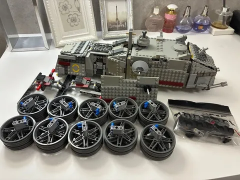 Discontinued Star Wars RETIRED LEGO CLONE TURBO TANK 8098 Incomplete 2010 Rare