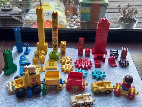 Lego DUPLO LOT (1.37 kgs) vehicles