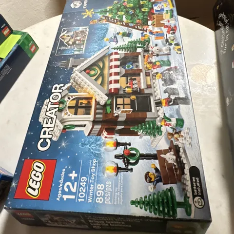 LEGO Creator Expert: Winter Toy Shop (10249)
