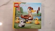 LEGO Duck Family Set 40885 Brand New Completely sealed