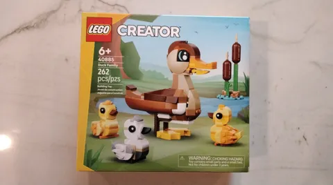 LEGO Duck Family Set 40885 Brand New Completely sealed