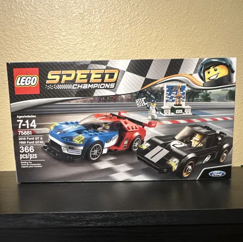 LEGO Speed Champions: 2016 Ford GT & 1966 Ford GT40 (75881) New in Box