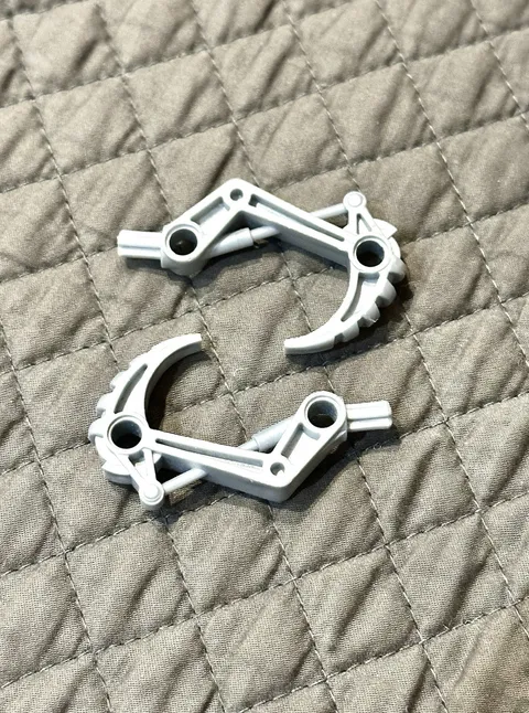BIONICLE Lego Brand Claw Hook with axle (32551) Classic Dark Gray x2