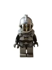 Lego Castle Fantasy Era Crown Knight Minifigure 7092 great condition 