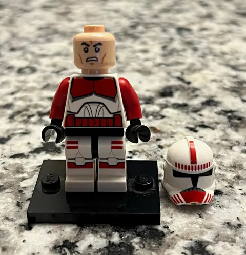 LEGO Star Wars Clone Trooper Minifigure White & Red w/ Helmet & Black Stand