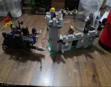 LEGO Castle Wall Tower Build w/ Siege Cart & Multiple Minifigures